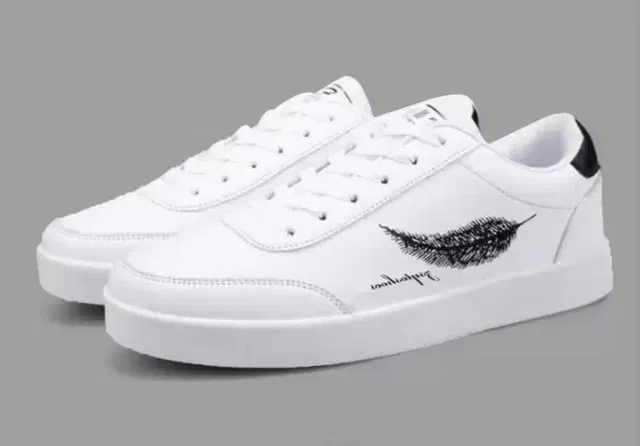 Sneakers for Men (White, 7)