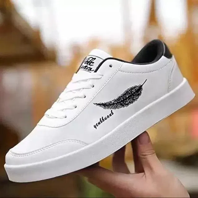 Sneakers for Men (White, 7)