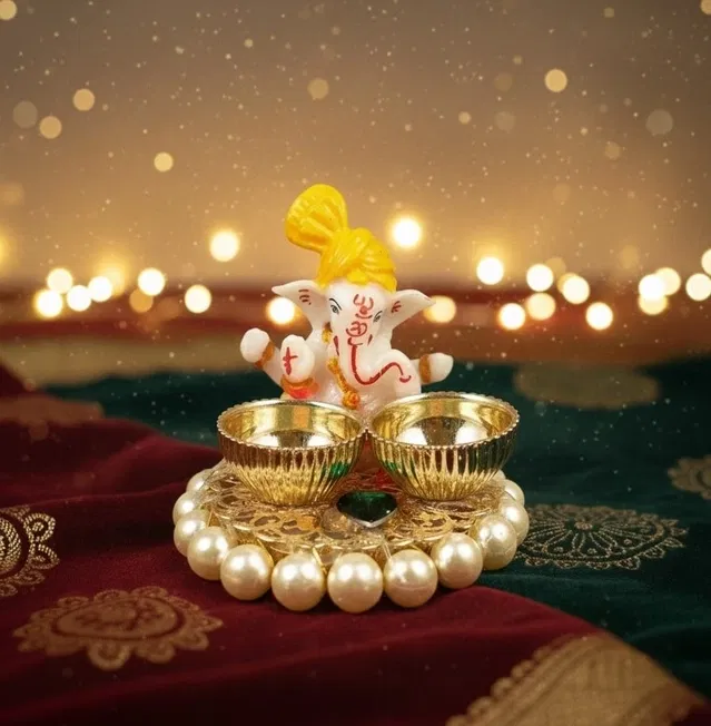 Metal Decoretive Pooja Thali, Multicolour Pack of 1