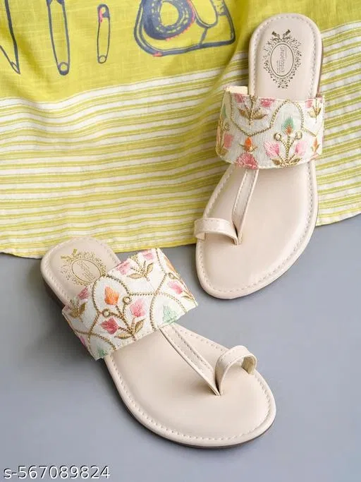 Shoetopia Girls Embellished Flat Sandals Cream Size 4.0