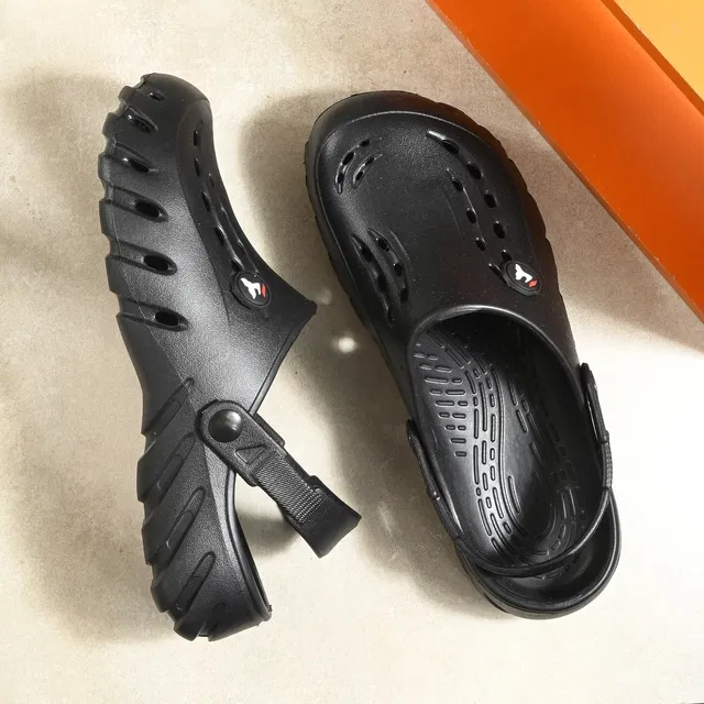 Clogs for Men (Black, 6)