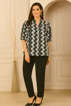 Women's Casual Wear Regular sleeve Geometric Print Top, XL