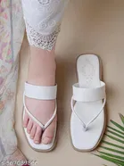 Shoetopia Girls Flat Sandals Size 3.0 White