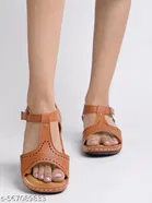 Shoetopia Girls Sandals Beige Size 5.0