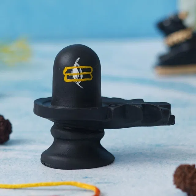 Akarts Small Shivling for Home Temple