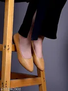 Shoetopia Solid Synthetic Ballerinas 