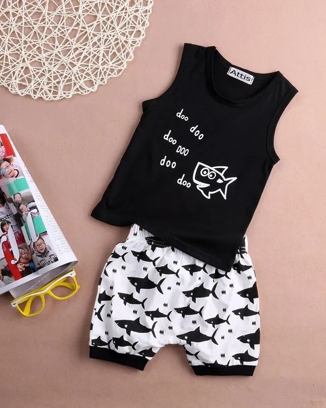 Cotton Blend Printed Clothing Set for Boys (Black & White, 6-12 Months)