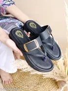Shoetopia Solid Sandals Black Size 3