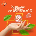 सैवलॉन हर्बल सेंसिटिव जर्म प्रोटेक्शन लिक्विड हैंडवॉश - 90% नैचुरल ओरिजिन, 650 ml