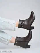Shoetopia Synthetic Heeled Boots Brown 