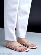 Shoetopia Girls Embellished Flat Sandals White Size 4.0