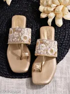 Shoetopia Girls Embellished Flat Sandals Gold Size 5.0
