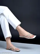 Shoetopia Girls Embellished Flat Sandals White Size 4.0