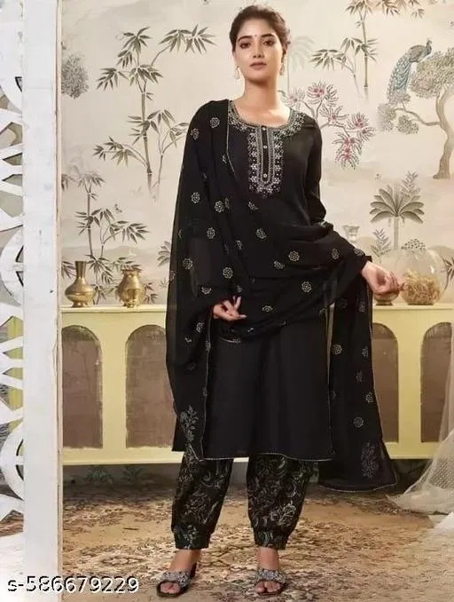 Rayon embroidered A-line Kurta Set for Women ( Black,M )