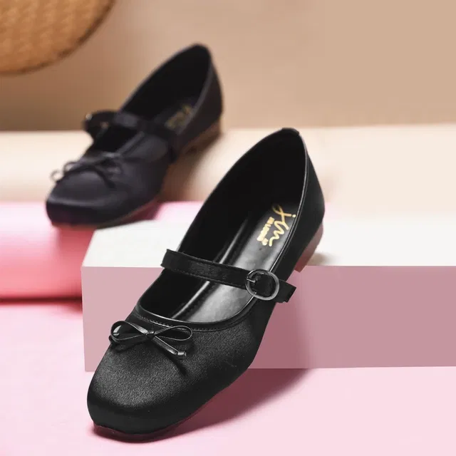 JM Looks Stylish Heels for Women (Black, 7)