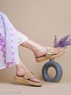 Shoetopia Solid Sandals Beige Size 4