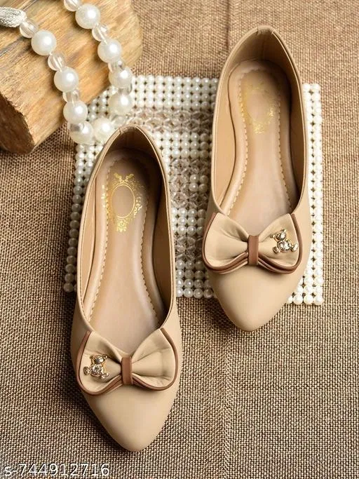 Shoetopia Beige Ballerinas (Size 6.0)