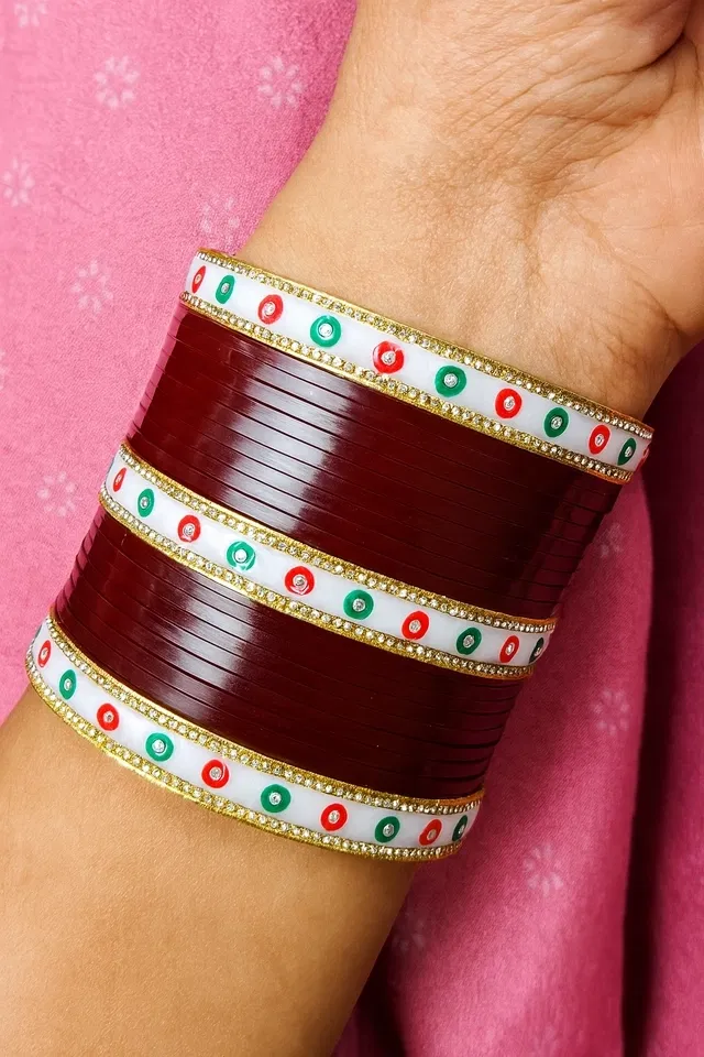 Plastic Traditional Stoned Chudha for Women, Red (2.6)