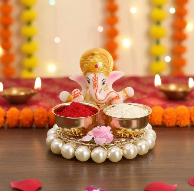Metal Decorative Ganpati Haldi Kumkum Stand with 2 Roli Chawal Holder, Multicolor