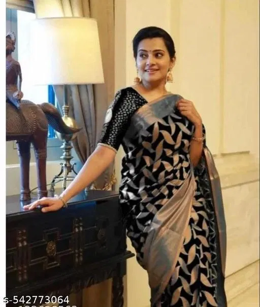 Kanjeevaram Silk Saree for Women (Black, Free Size)