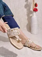 Shoetopia Girls Embellished Flat Sandals Gold Size 5.0