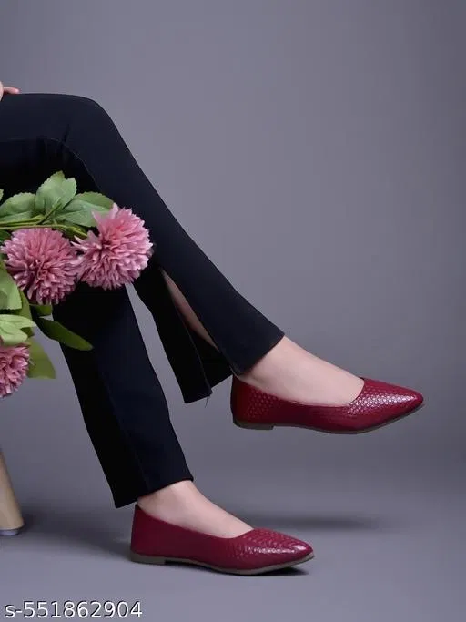 Textured Patent Leather Ballerinas for Women (Red, 8-8.5 Years)