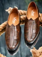 Mojaris for Men (Brown, 6)