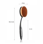 Majestique Oval Foundation Brush 