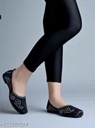 Shoetopia Girls Printed Flat Sandals - Black Size 7.0