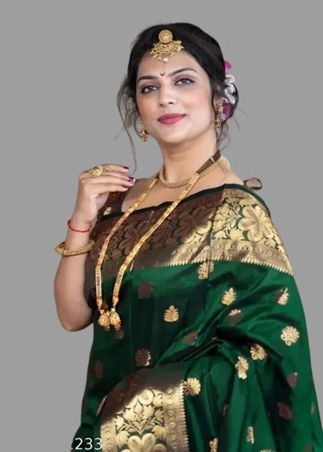 Jacquard Zari Woven Saree for Women (Green, 6.3 m)