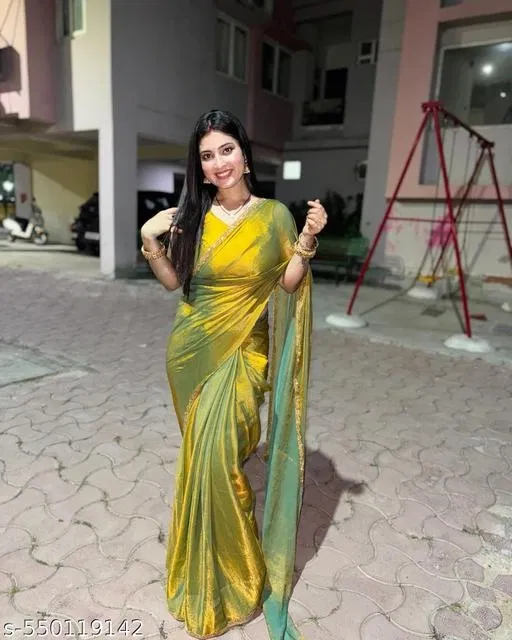 Golden Party Wear Chiffon Saree for Women (Gold)