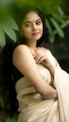 Litchi Silk Woven Design Saree for Women, Green & Cream 