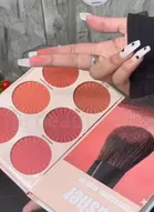 4-in-1 Makeup Book – Eyeshadow & Highlighter Palette 