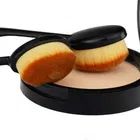 Majestique Oval Foundation Brush 