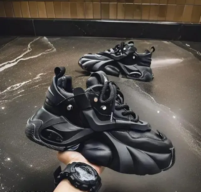 Casual Shoes for Men (Black, 8)