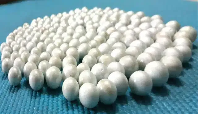 100 Pcs Mini Size Glass Marbles with Shooter (White, Set of 1)