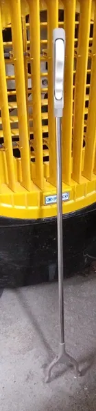 Garbage pik up tool _ 7534