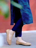 Round Toe Textured Slip-on Sneakers for Women 