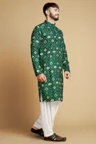 Cotton Blend Self-Design Kurta for Men, Bottle Green 