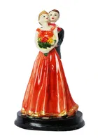 Polyresin Loving Couple Showpiece 