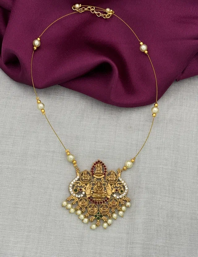 Zircon Gold-plated Necklace Set for Women (Beige, Free Size)