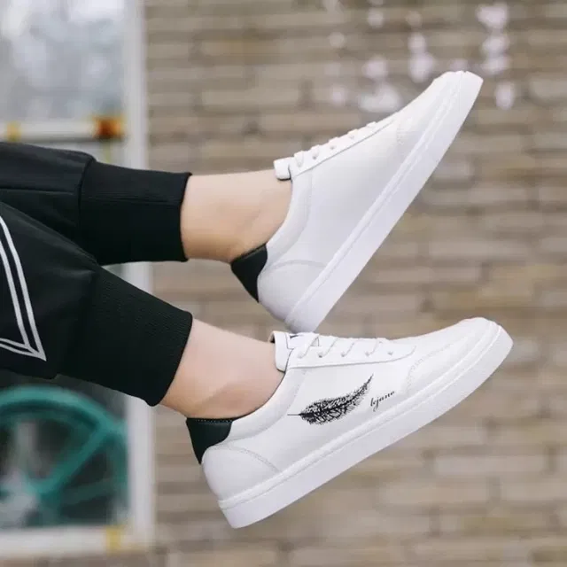 Sneakers for Men (White, 9)