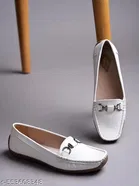 Shoetopia Girls Loafers - White 