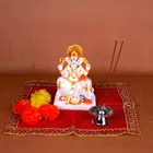 पूजा रेड चुन्नी 