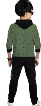 Cotton Blend Hooded Neck Sweatshirts for Boys 