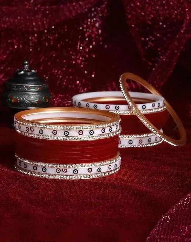 Plastic Traditional Stoned Chudha for Women (Red, 2.8)