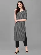 Women Cotton Blend Striped Kurta 
