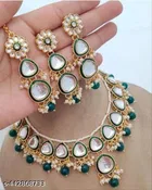 Trendy Gold-Plated Kundan Jewellery Set for Women
