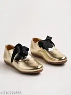 Shoetopia Sneakers 