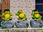 Resin Decorative Frogs Showpiece 